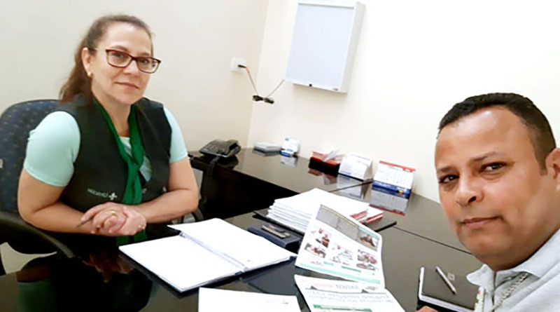EM AÇÃO – Assessor Bahia participa de reunião com reponsável pela Clínica Médica Uniclin